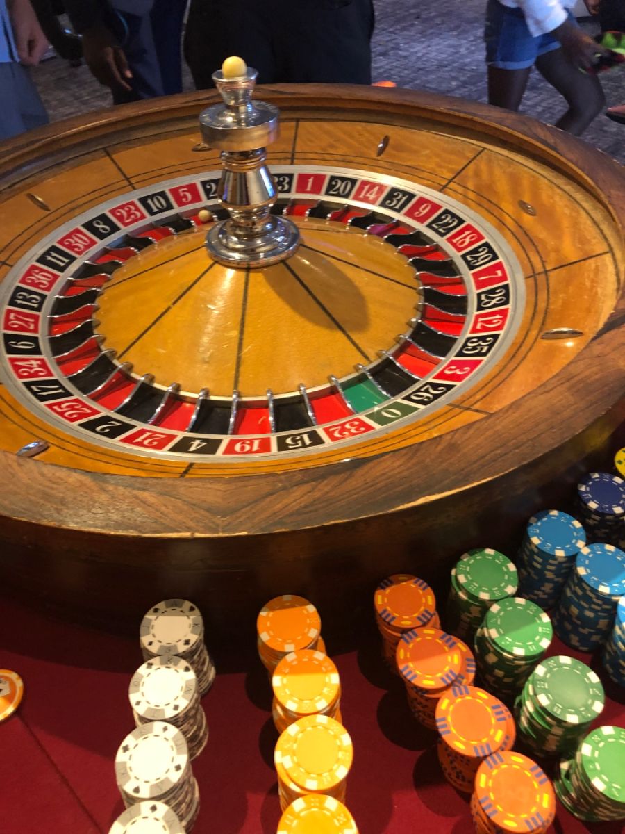 MrO Casino کھلاڑیوں کے لیے لائیو کیسینو سیکشن